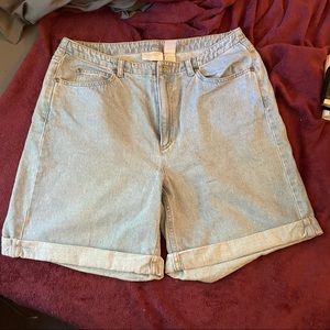 Liz Claiborne high rise jean shorts